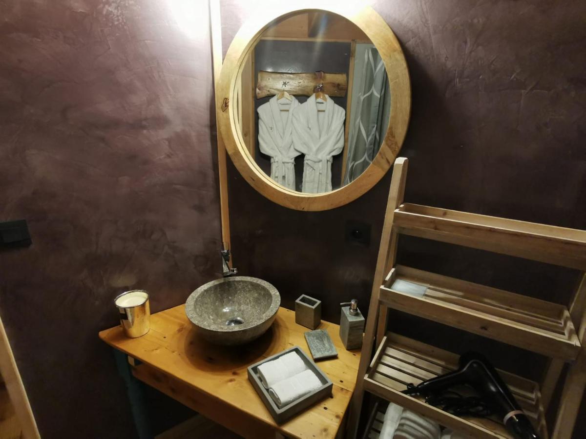Les cabanes du domaine de l Esperluette Le Lauzet-Ubaye Extérieur photo
